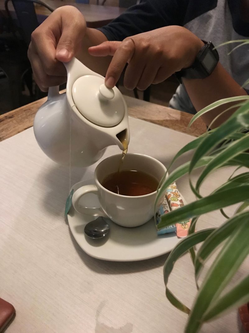pot tea ala Kedai Kolondjono oleh Rizky Almira