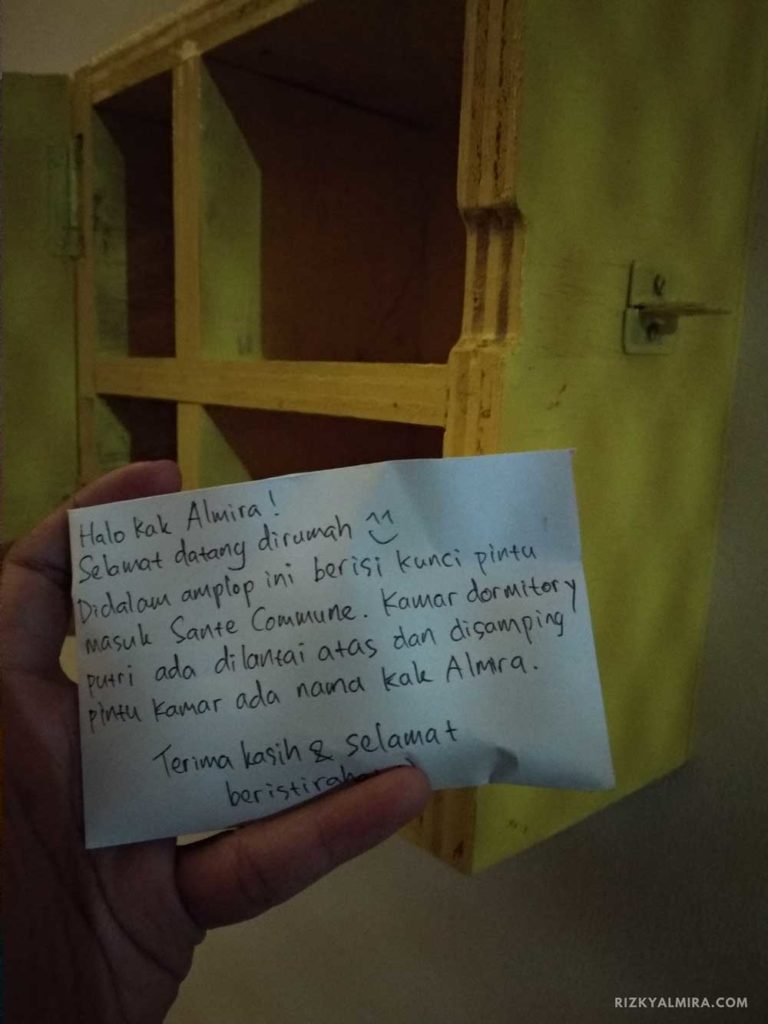 Self check-in di Sante Commune Yogyakarta. Dokumen pribadi Rizky Almira